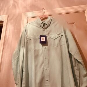 Huk Lightweight Button-Up Shirt in Mint Green Size Small